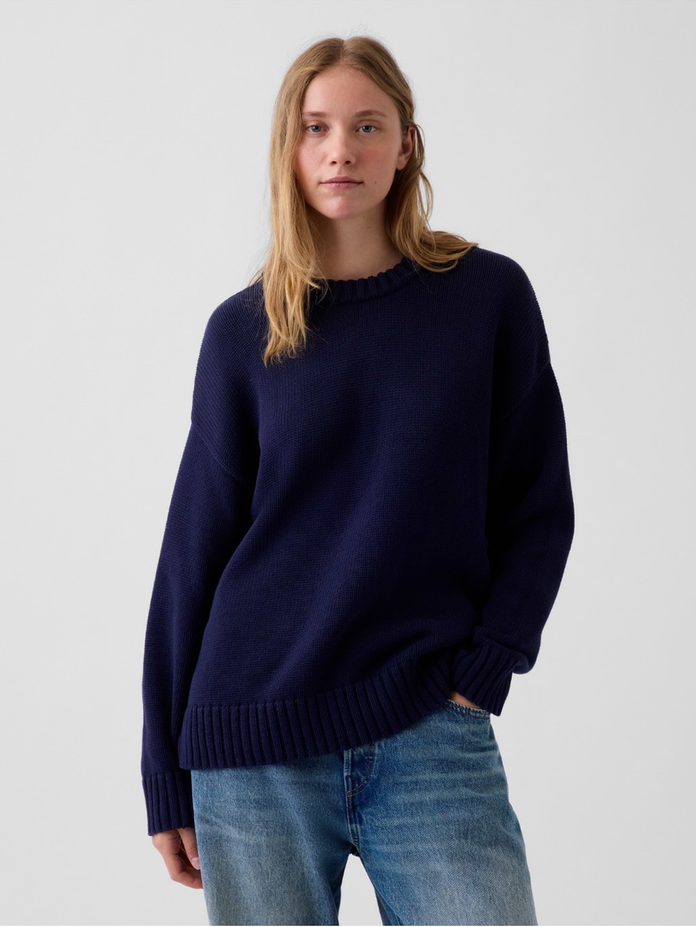 Gap Women’s Oversized Boyfriend Sweater | Navy | M Petite